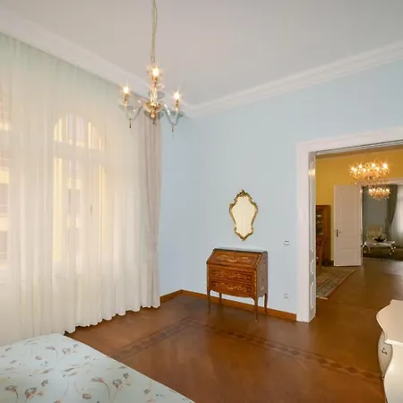 Apartamento Dalmatinova 2-bedroom With Castle View *