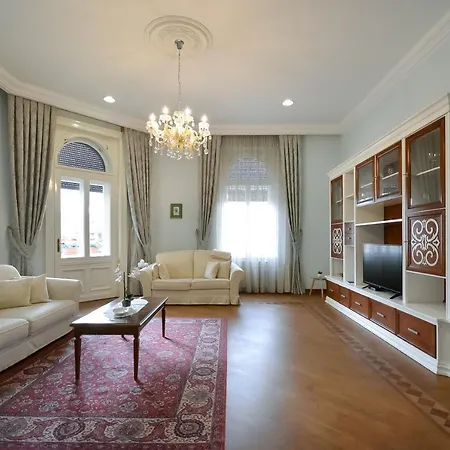 Apartman Dalmatinova 2-bedroom With Castle View *